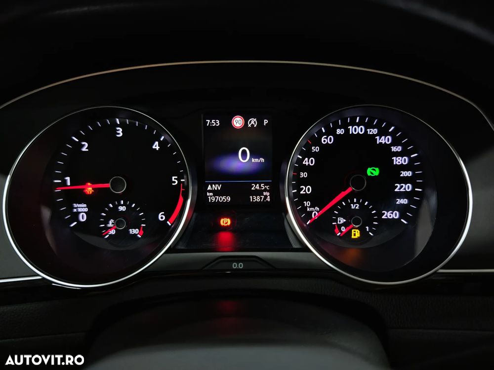 Volkswagen Passat 2.0 TDI SCR DSG Business - 20