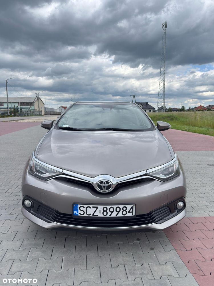 Toyota Auris - 1