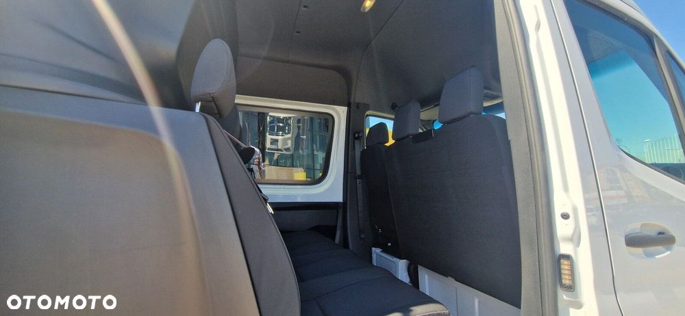 Mercedes-Benz Sprinter - 20