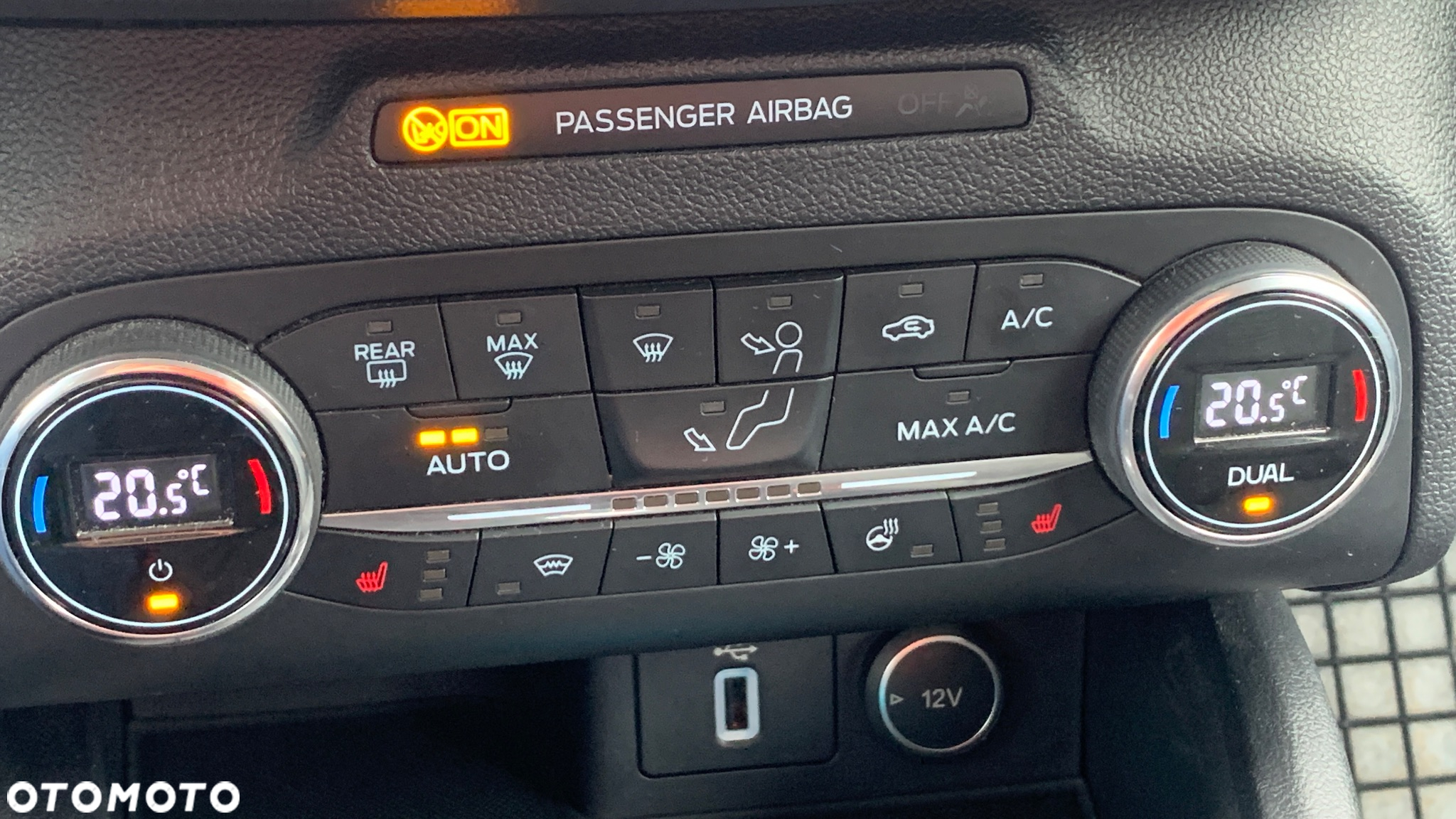 Ford Focus 1.5 EcoBoost Active Business - 16