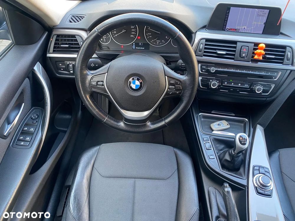BMW Seria 3 320d Modern Line - 32