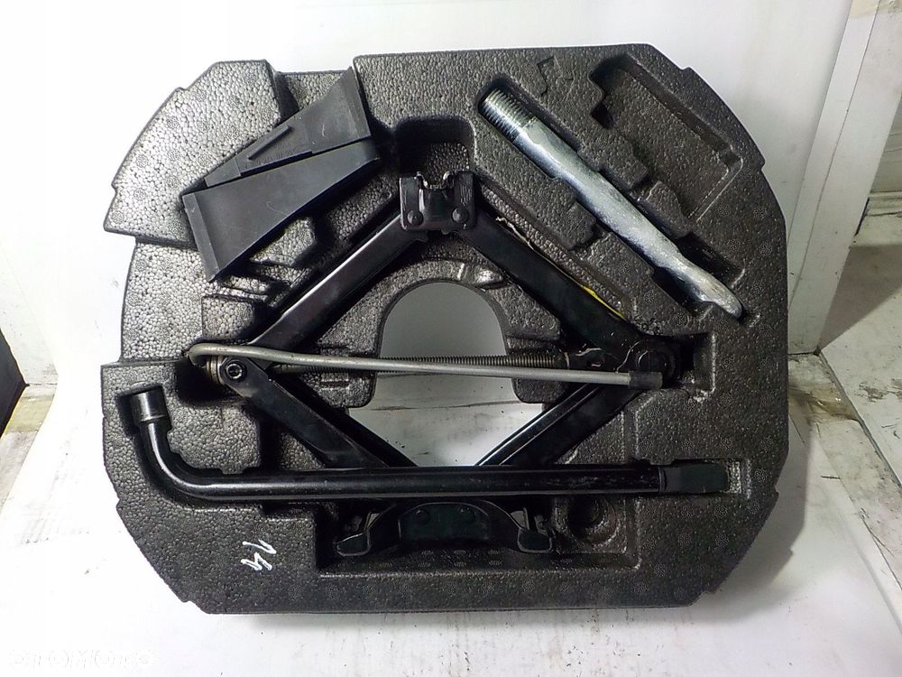 Używany Mocowanie koła zapasowego - 179 PLN - Otomoto.pl