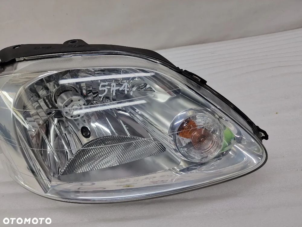 VW POLO FOX 04- PRAWA LAMPA PRZEDNIA , NR AUKCJI LL571 - 5