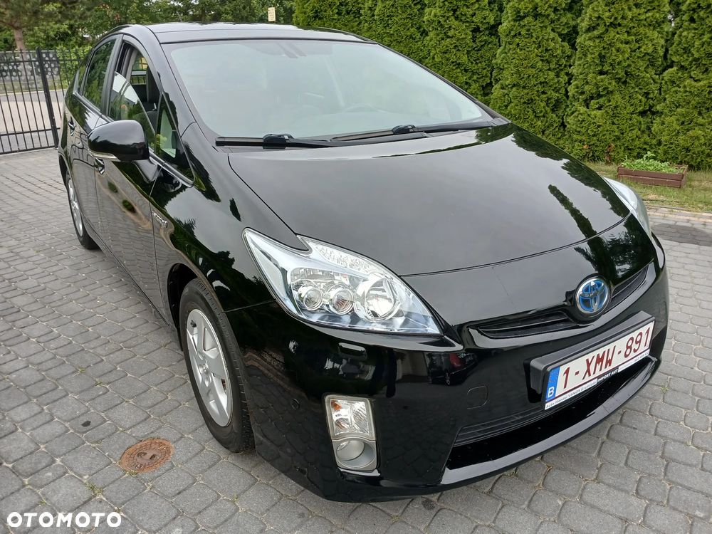 Toyota Prius (Hybrid) Executive - 10