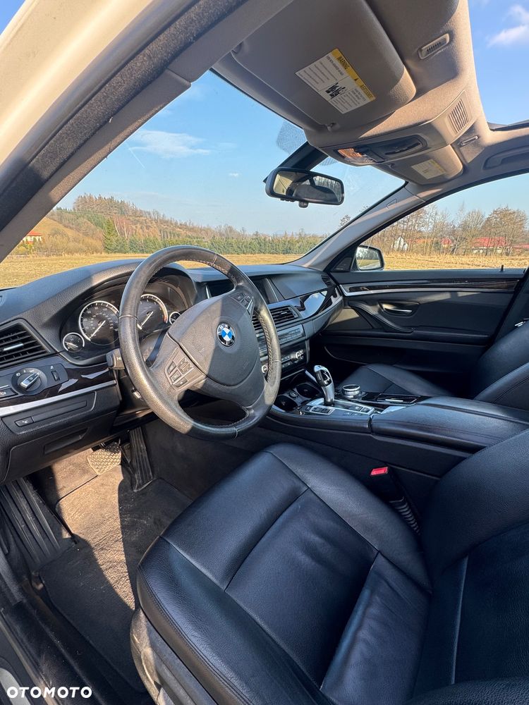 BMW Seria 5 535i xDrive Sport-Aut Luxury Line - 10