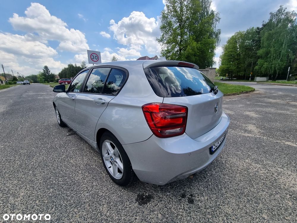 BMW Seria 1 118d Sport Line - 12