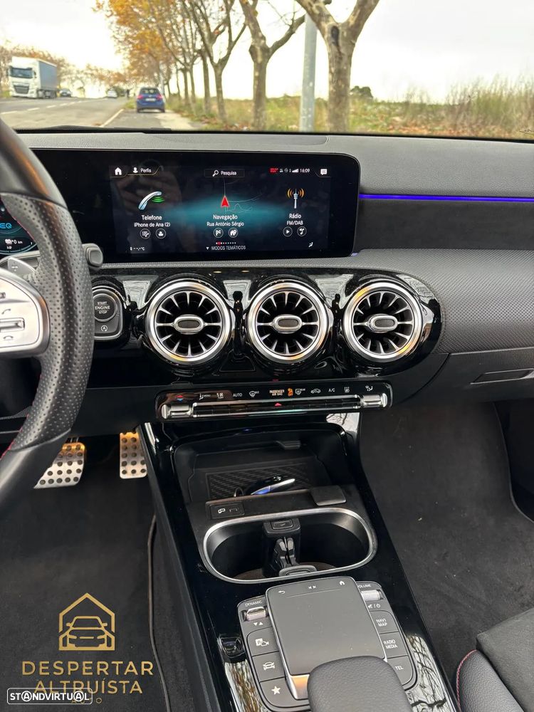 Mercedes-Benz A 250 e 8G-DCT AMG Line - 21