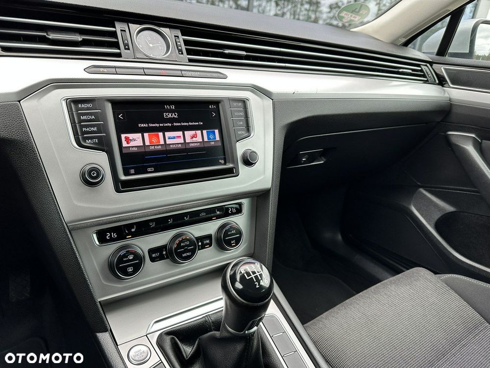 Volkswagen Passat Variant 2.0 TDI SCR Comfortline - 22