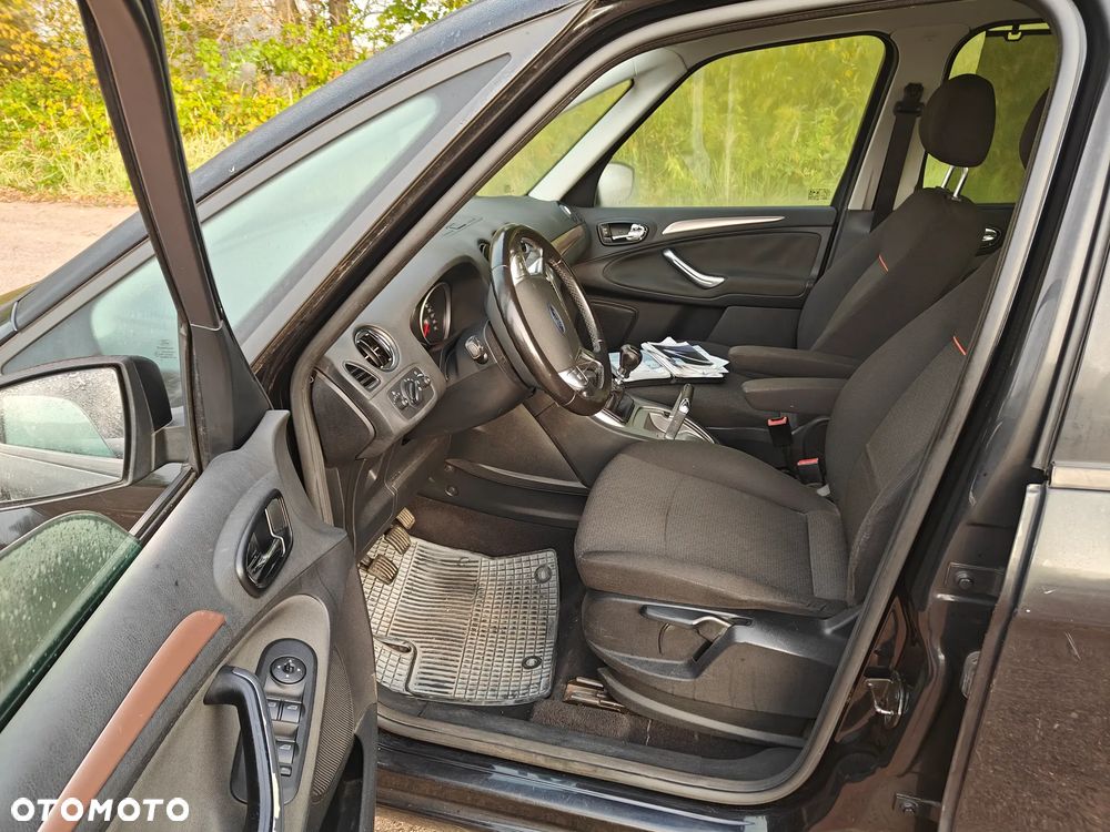 Ford Galaxy - 14