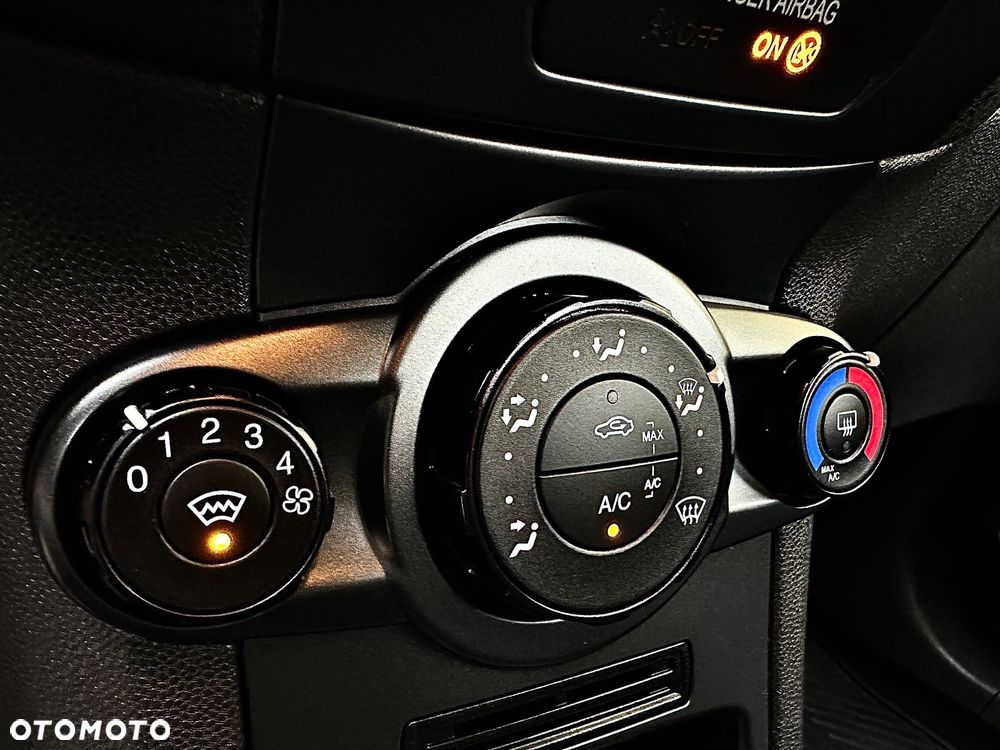 Ford Fiesta 1.0 EcoBoost Titanium - 7