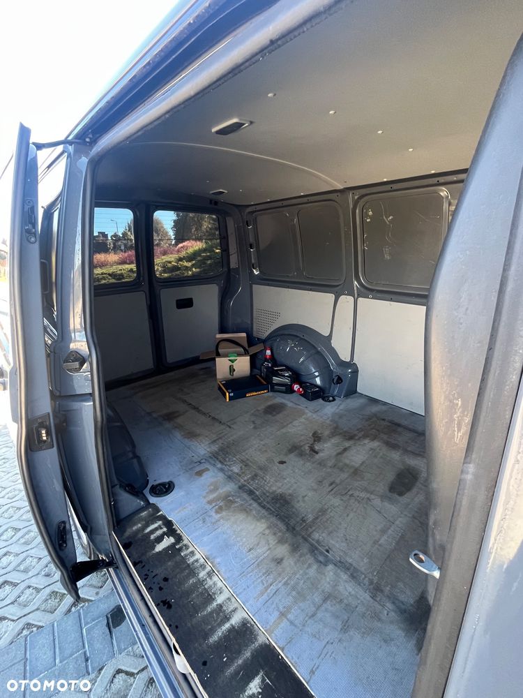 Volkswagen Transporter - 15