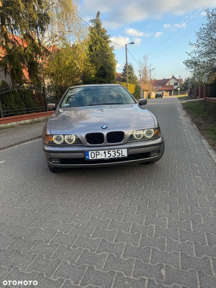 BMW Seria 5 520i - 10
