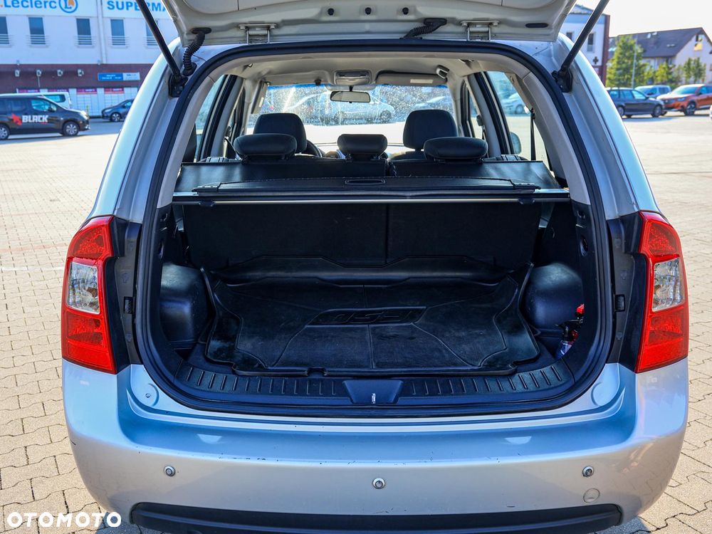 Kia Carens - 20