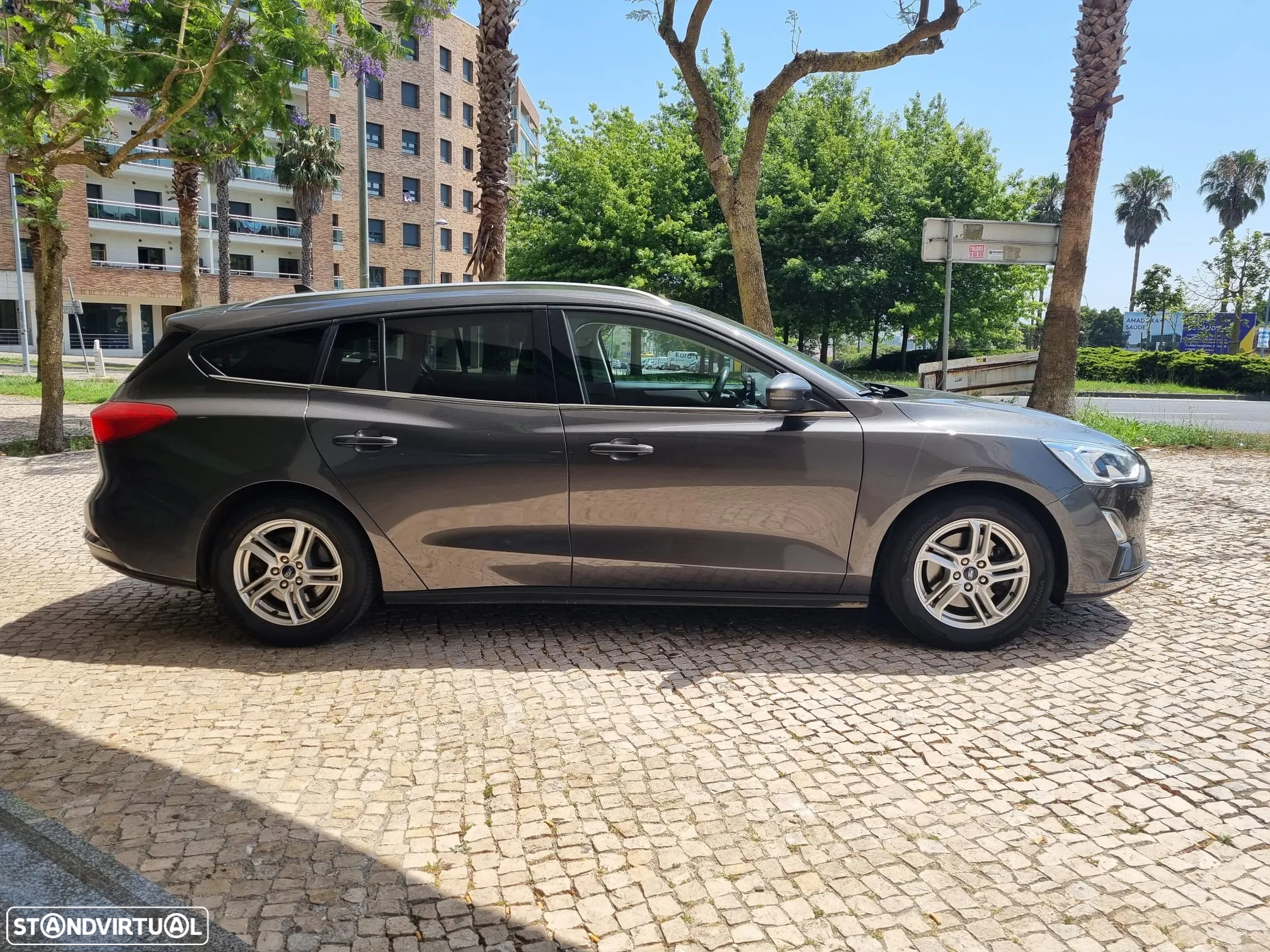 Ford Focus SW 1.0 EcoBoost Business - 6