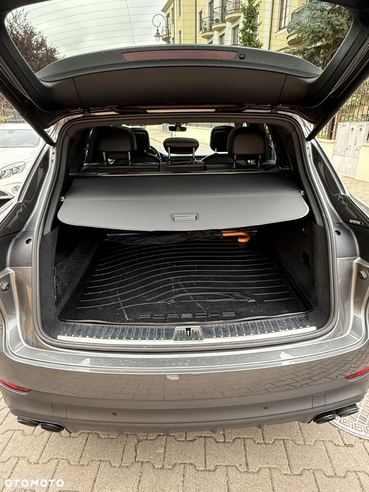 Porsche Cayenne - 9