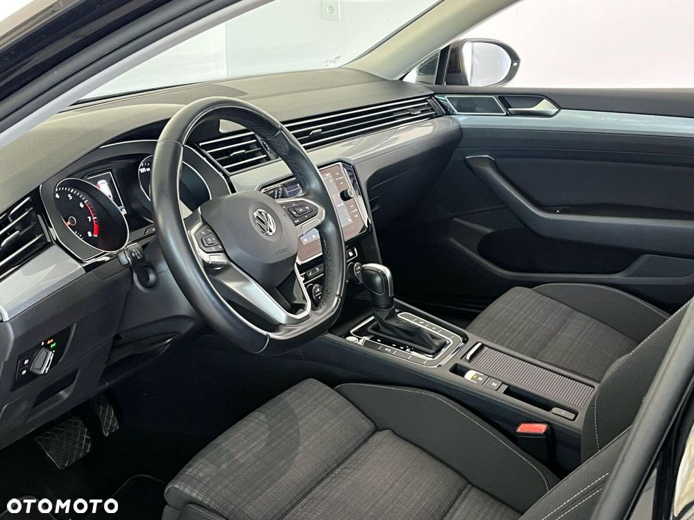 Volkswagen Passat Variant 2.0 TSI Business DSG - 16