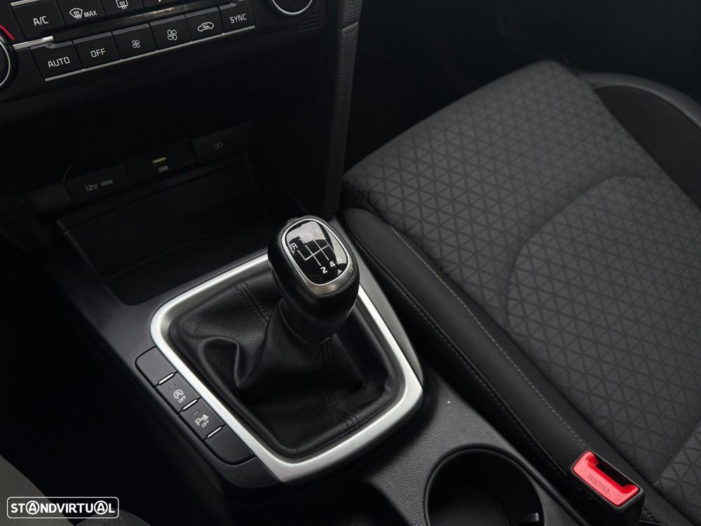 Kia Ceed 1.0 T-GDI Urban - 11