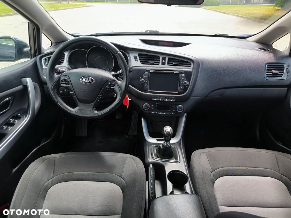 Kia Ceed 1.6 CRDi 128 Platinum Edition - 15