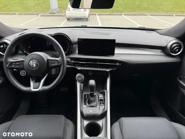 Alfa Romeo Tonale 1.5 T4 GSE mHEV TI DCT - 13