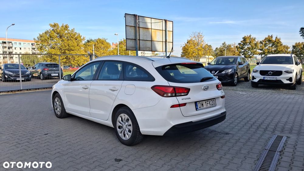 Hyundai i30 1.6 D Classic + - 3
