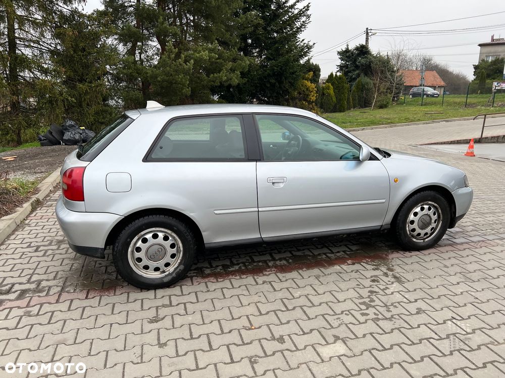 Audi A3 3-drzwiowe 1.6 Attraction - 7