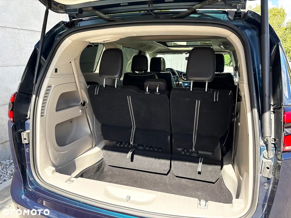 Chrysler Pacifica - 30