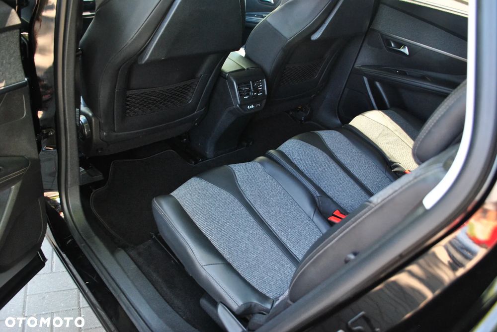 Peugeot 5008 - 11