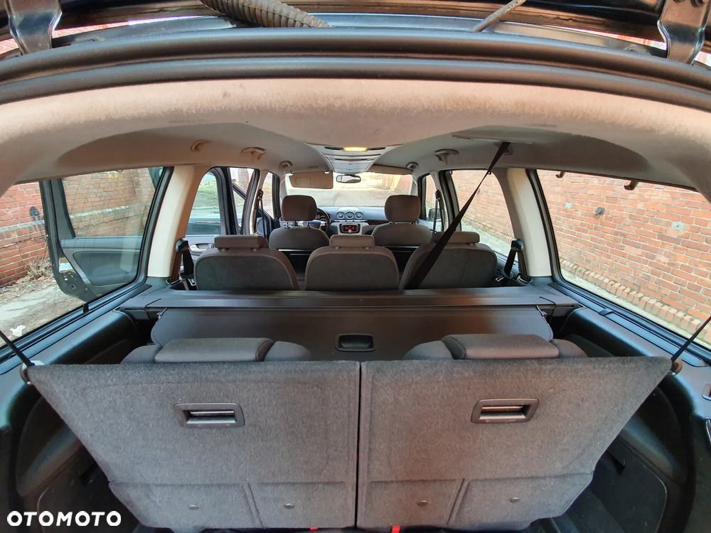 Ford Galaxy 2.0 Ghia - 18