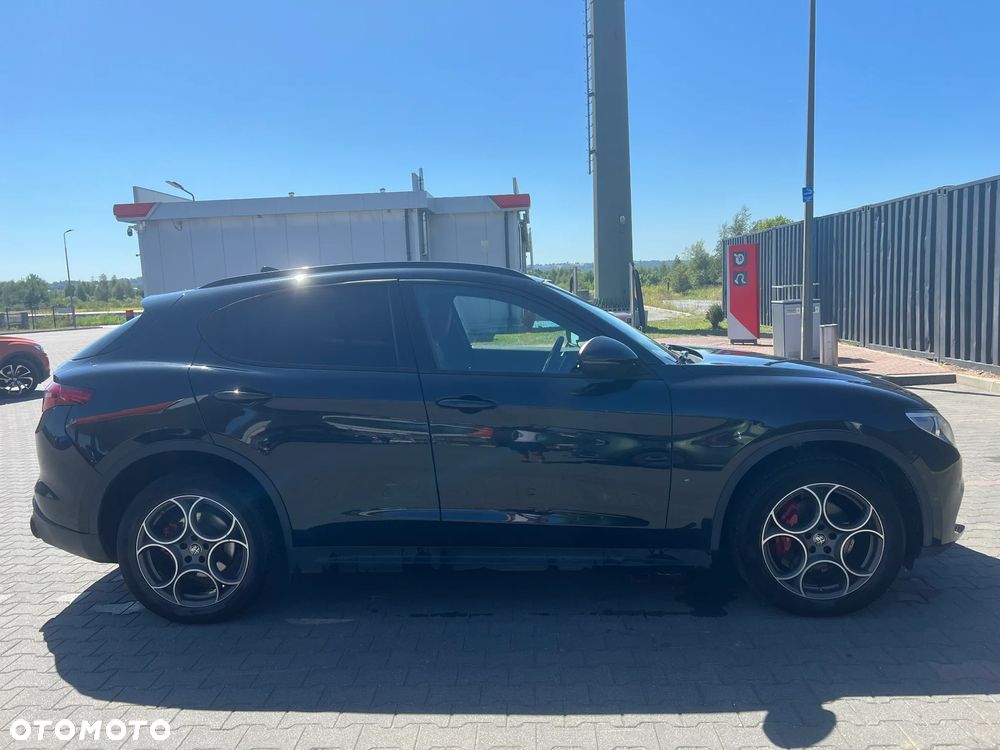 Alfa Romeo Stelvio 2.0 Turbo TI Q4 - 17