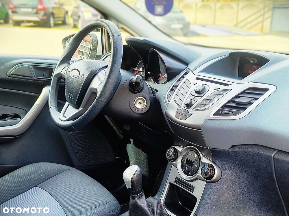 Ford Fiesta 1.25 Ambiente EU5 - 9
