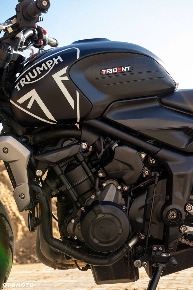 Triumph Trident - 13
