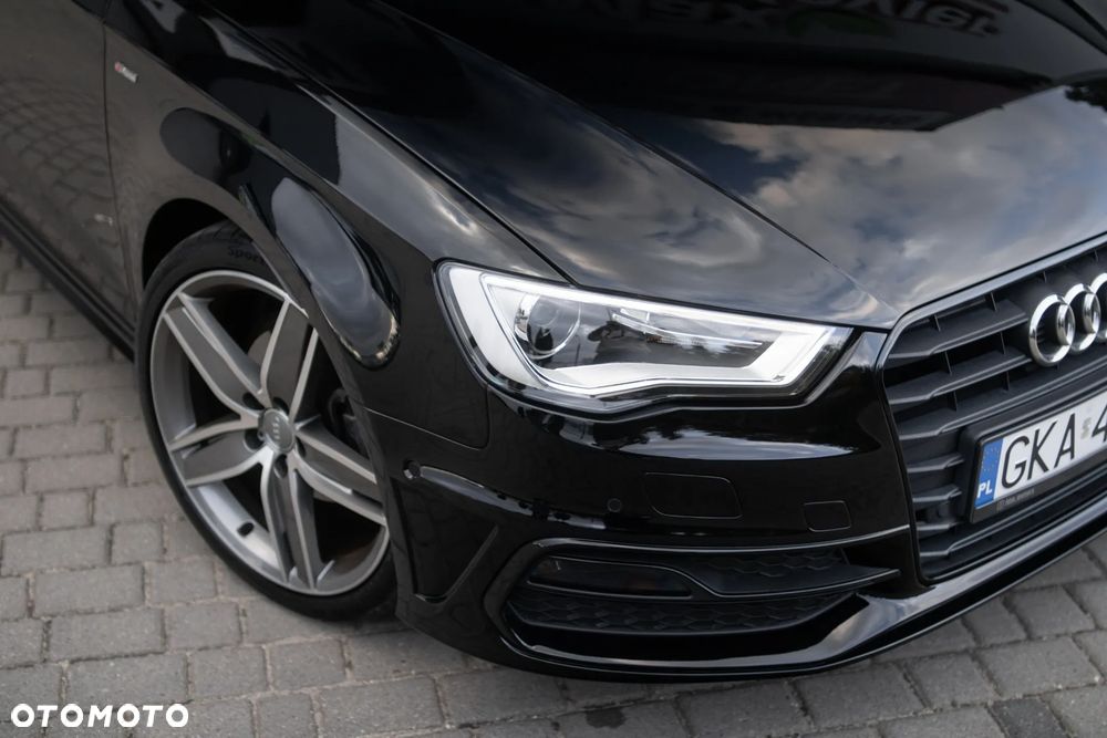 Audi A3 Sportback 1.4 TFSI S line Sportpaket - 13