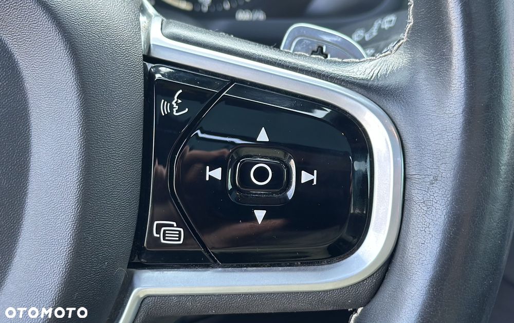 Volvo XC 90 T8 AWD Plug-In Hybrid R-Design 7os - 26