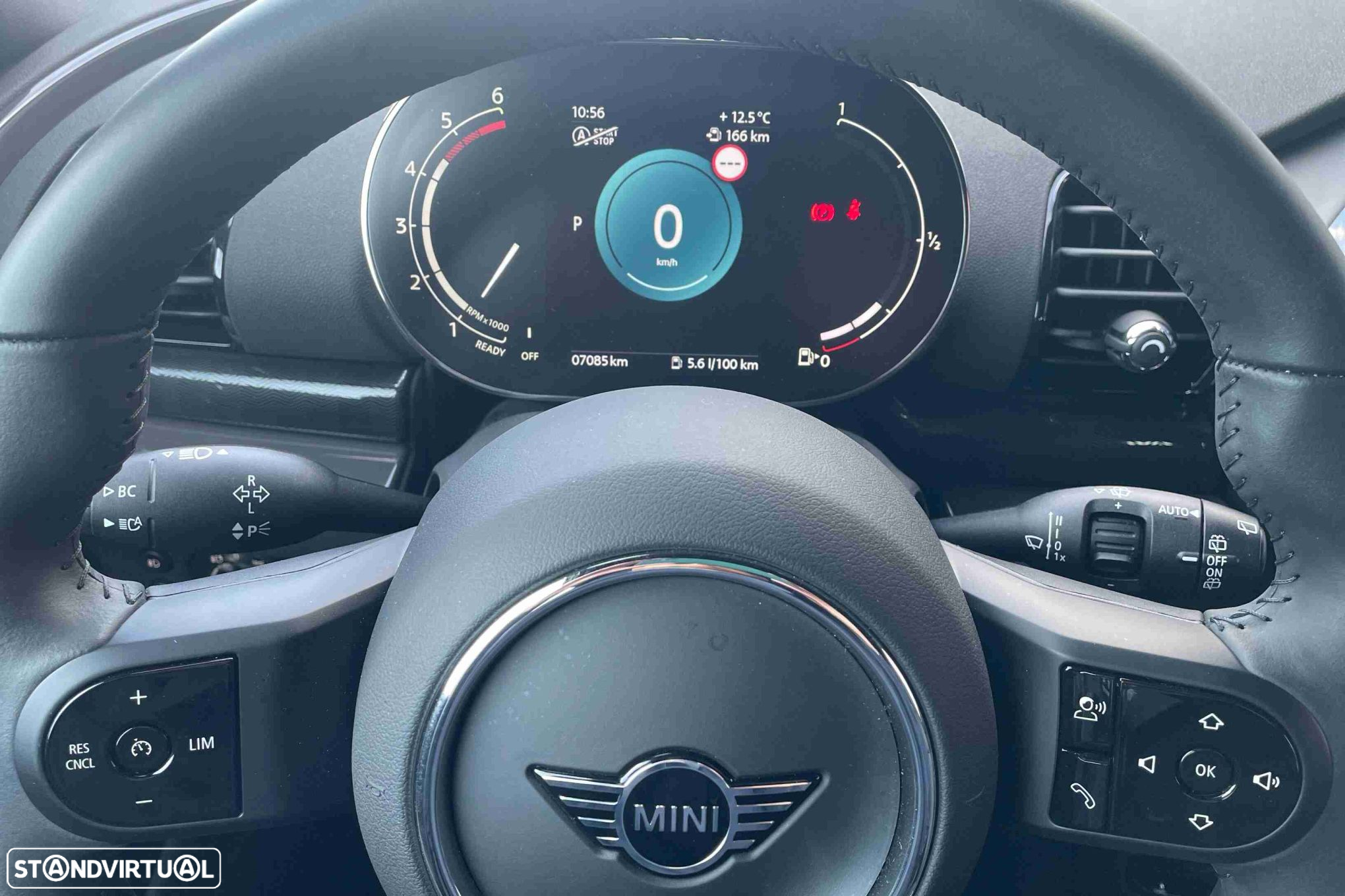 MINI Clubman Cooper D Premium Essential Auto - 11