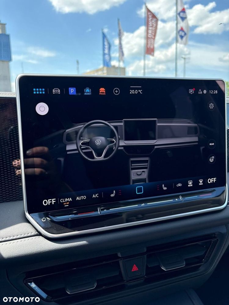 Volkswagen Tiguan - 16