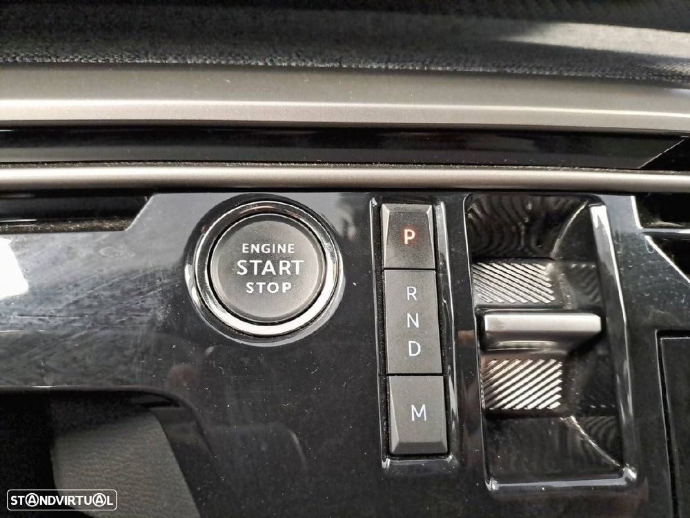 Peugeot 3008 1.2 Hybrid Allure e-DCS6 - 18