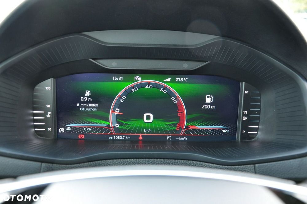 Skoda Karoq 1.5 TSI ACT Sportline - 17