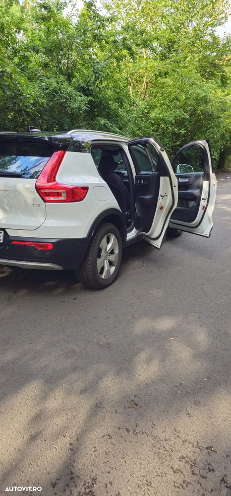 VOLVO XC40 2021 — imagine 2