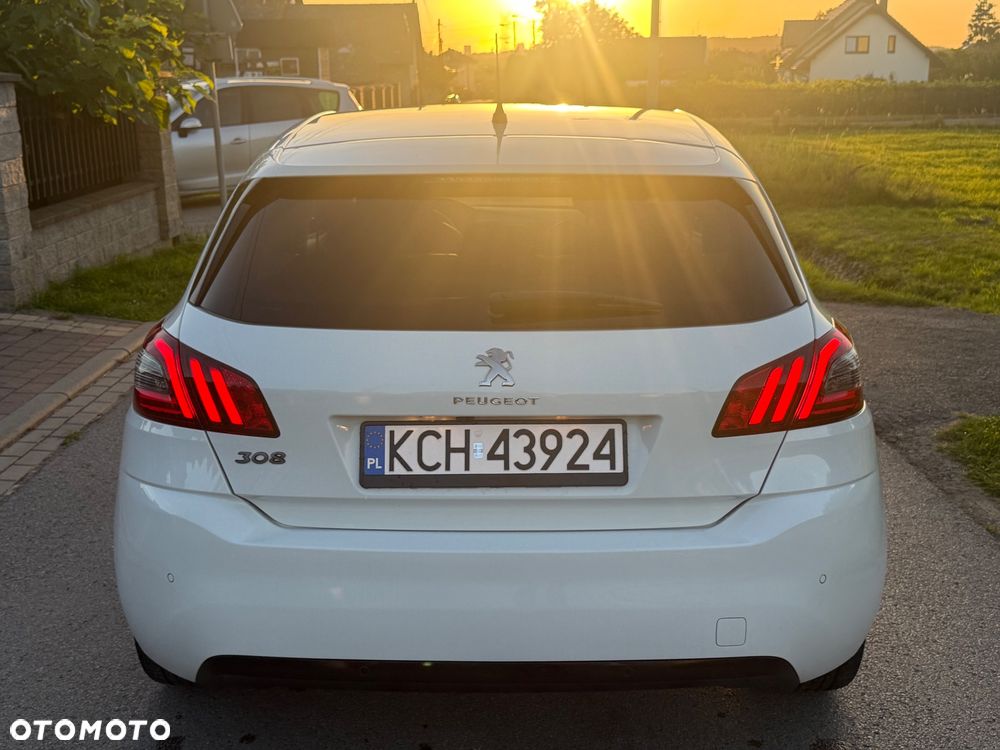 Peugeot 308 1.2 PureTech Allure S&S - 10