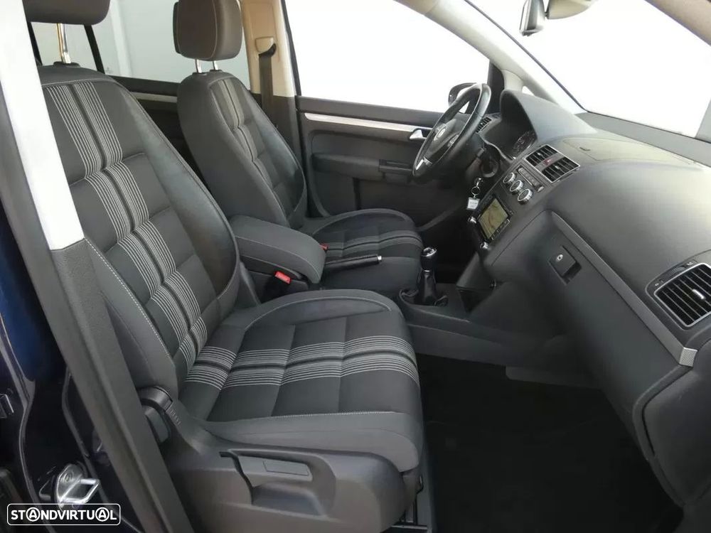 VW Touran 2.0 TDI DPF BlueMotion MATCH - 10