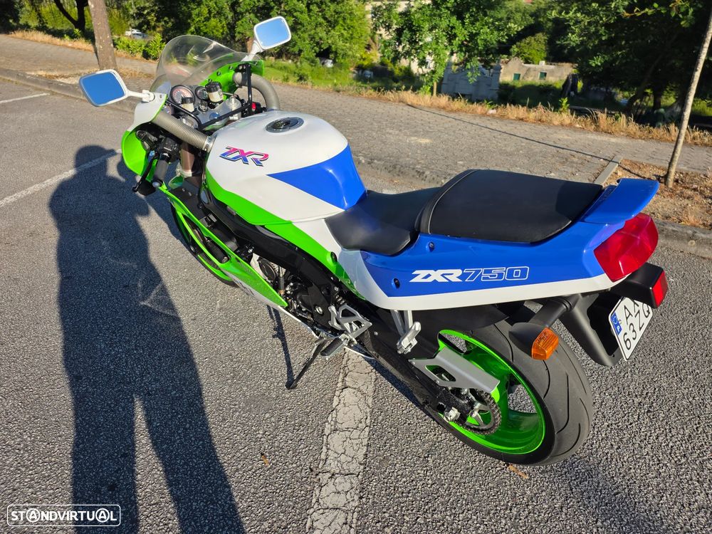Kawasaki ZXR - 10