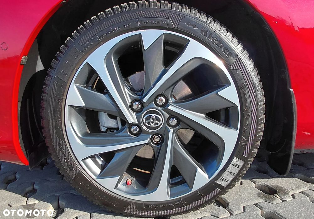 Toyota Auris Hybrid 135 Dynamic - 4