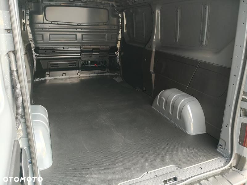 Renault Trafic - 10