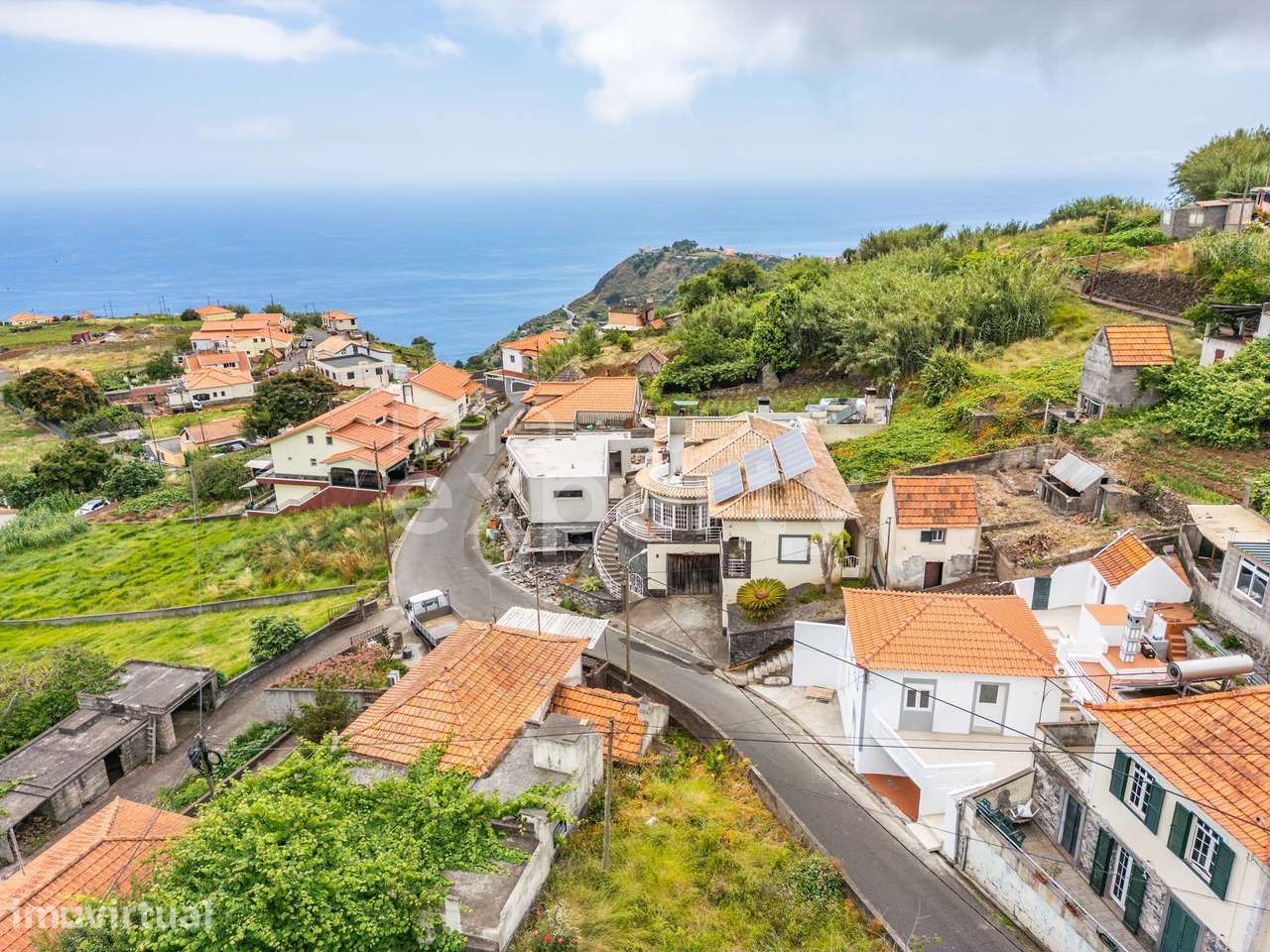 Moradia T2 Remodelada com Vista Mar, Terraço, Churrasco e 2 Estacionam - Grande imagem: 3/22