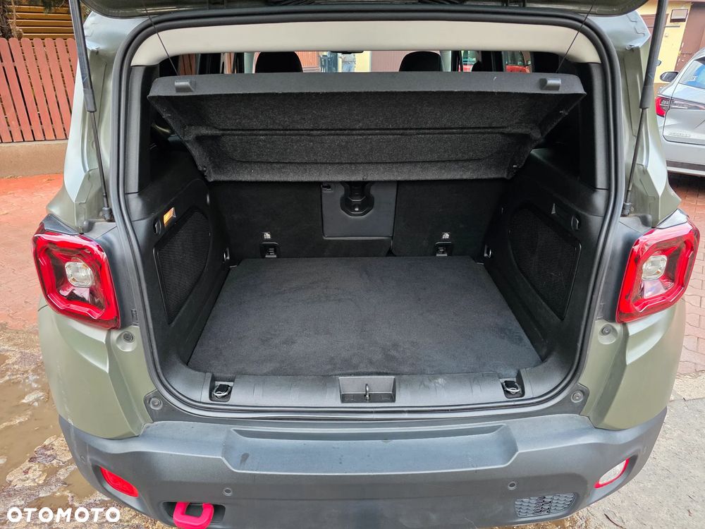 Jeep Renegade - 34