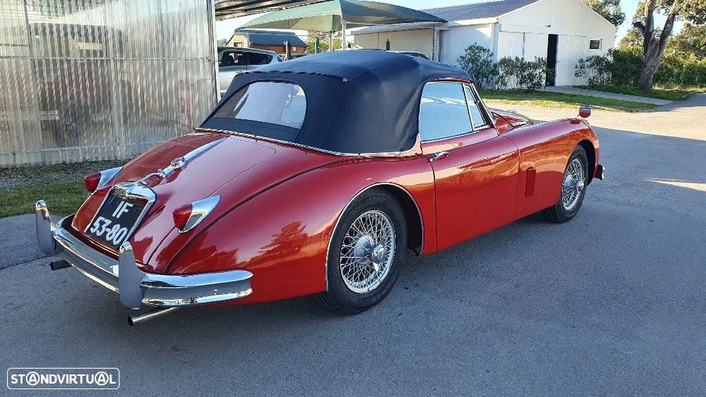 Jaguar XK140 - 37