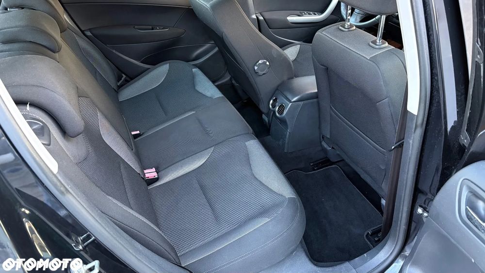 Peugeot 308 1.6 Trendy Navtech - 15