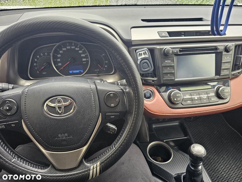 Toyota RAV4 - 5