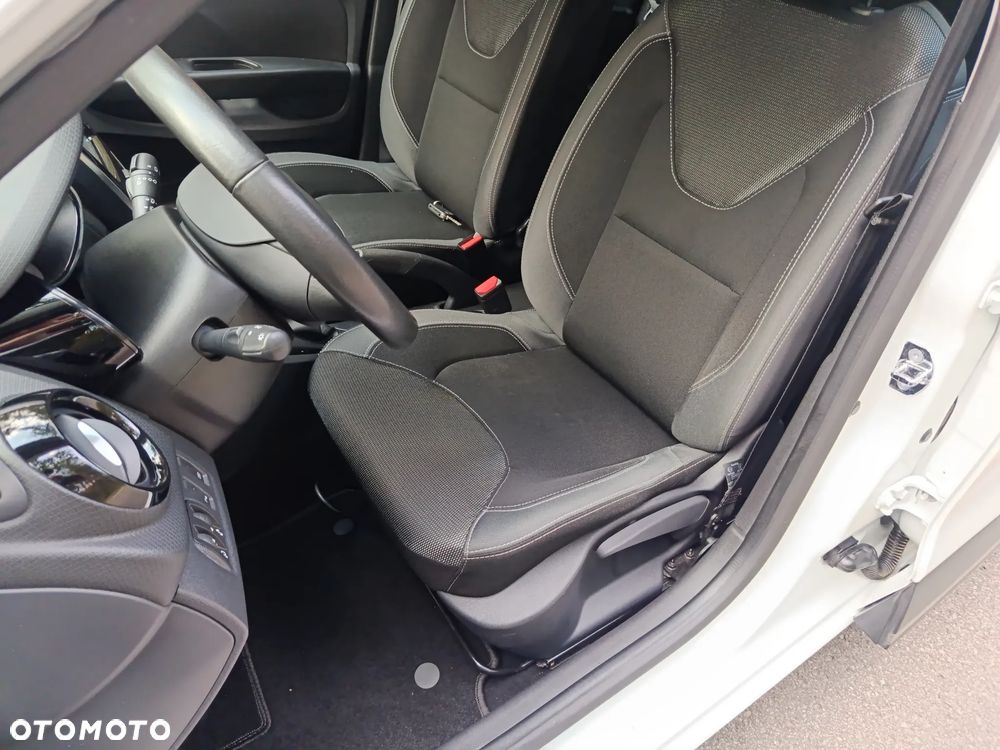 Renault Clio - 18