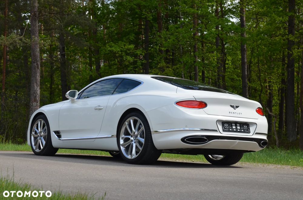 Bentley Continental GT - 11